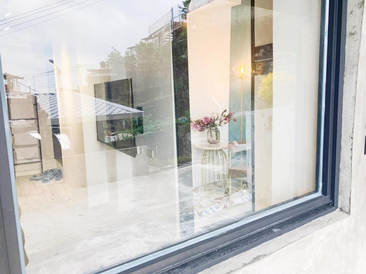 ทไวไลท์ เฮาส์ Apartment จิ่วเฟิ่น ภายนอก รูปภาพ